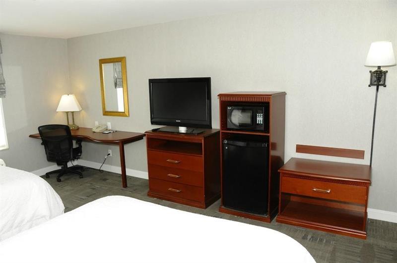 ชัวร์สเตย์ พลัส โฮเต็ล บาย เบสต์เวสเทิร์น เรดดิ้ง Hotel ภายนอก รูปภาพ