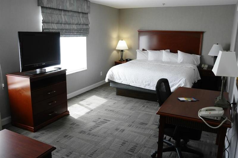 ชัวร์สเตย์ พลัส โฮเต็ล บาย เบสต์เวสเทิร์น เรดดิ้ง Hotel ภายนอก รูปภาพ